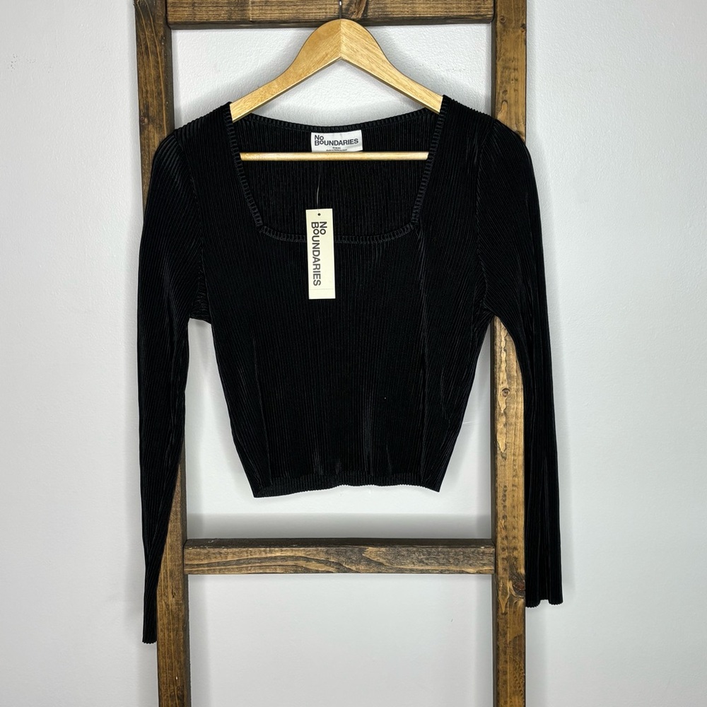 No Boundaries Black Fitted Crop Blouse